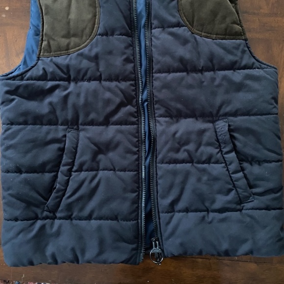 Barbour Men's Large Quilted Puffer Zip-Front Vest with Moleskin Patch Trim - Picture 2 of 10